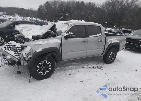 2021 Toyota Tacoma Trd Off-Road z USA, uszkodzony, nr VIN 3TMCZ5AN2MM402471